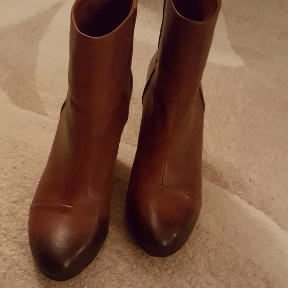 VINCE CAMUTO•Ankle Boot sz 10 SOLD ON TITLE - Picture 4 of 13